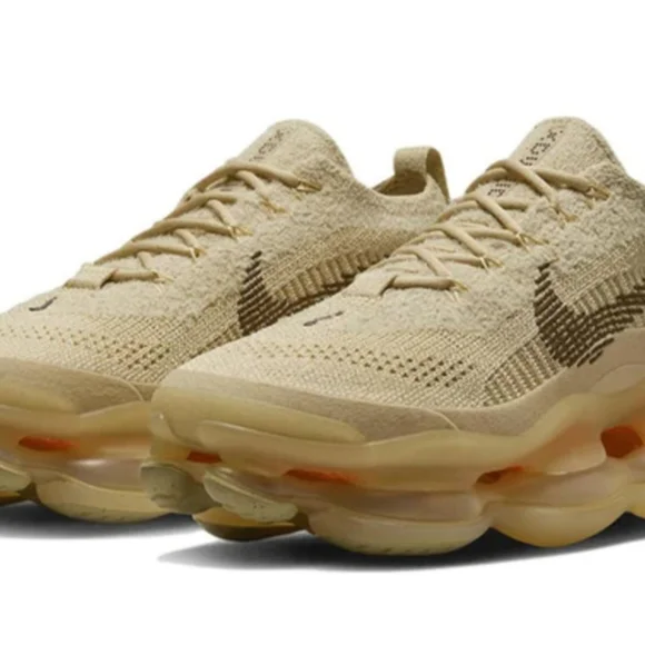 Sneakers - Picture 3 of 4